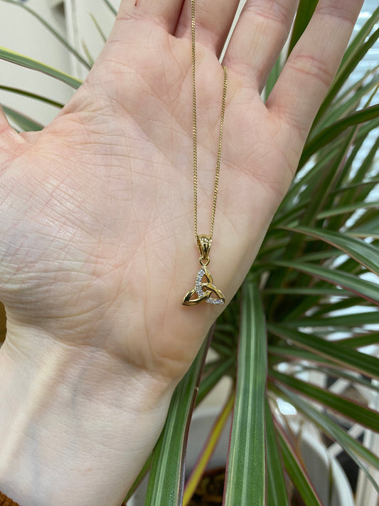 9ct Yellow Gold & Diamond Set Triquetra Celtic Symbol 18" Necklace Jewellery