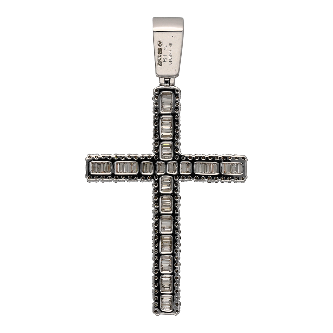 Add radiant elegance and symbolic sparkle to your collection with this pre-owned 9ct white gold diamond set cross pendant—perfect for meaningful style with standout brilliance.
Design: The cross is set with a striking combination of brilliant and baguette cut diamonds, creating depth and dimension with refined symmetry.
Material: Made from 9-carat white gold, the polished finish enhances the brilliance of the diamonds with a cool, luminous shine.