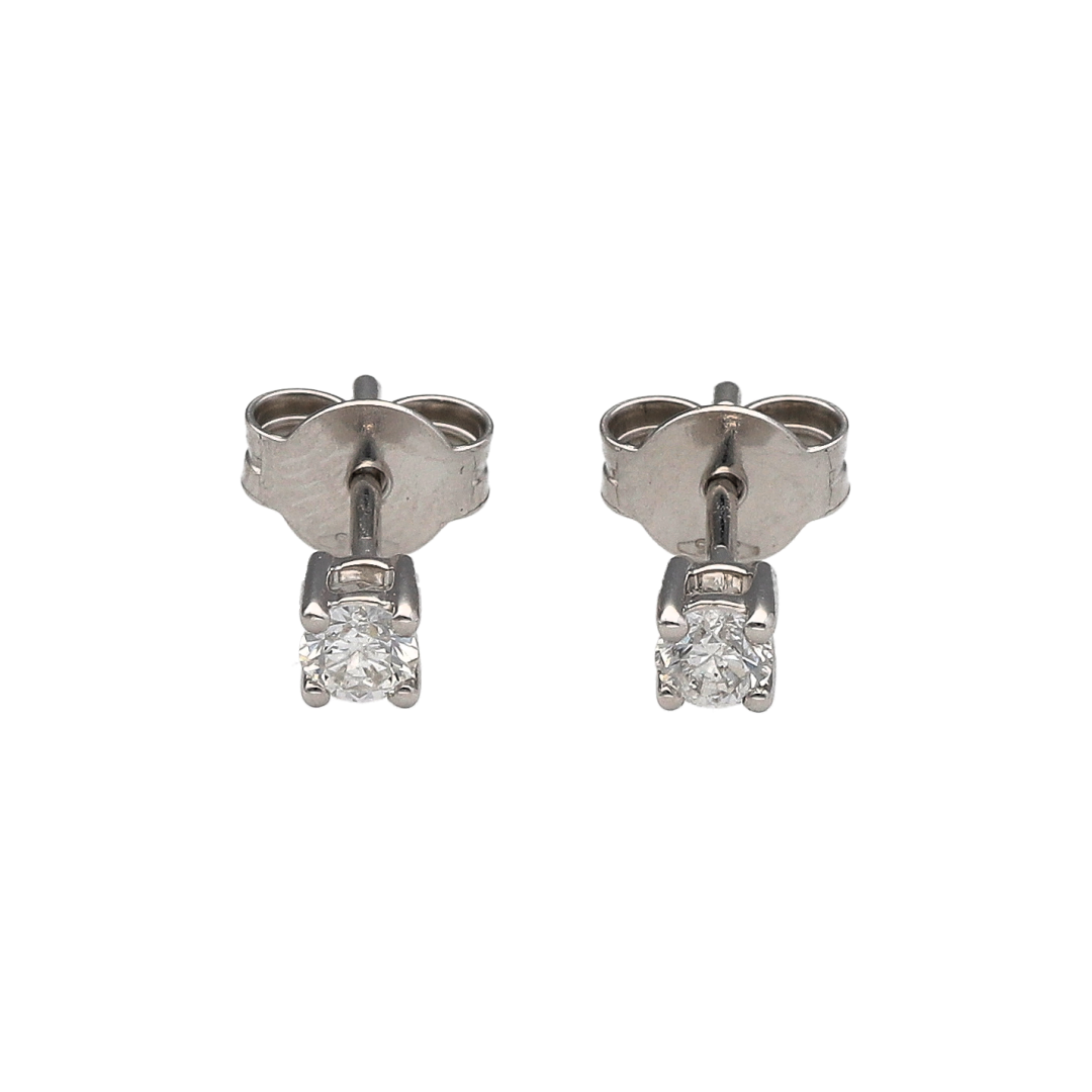 Bring timeless sparkle and refined elegance to your collection with these new 9ct white gold diamond stud earrings—a classic pair with lasting sophistication.
Design: Each earring is claw-set with a brilliant-cut diamond, together totalling approximately 0.25ct, offering understated brilliance and everyday luxury.
Material: Made from 9-carat white gold, the polished finish enhances the bright sparkle of the diamonds and adds modern appeal.