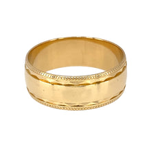 Load image into Gallery viewer, 18ct Gold 7mm Patterned Wedding Band Ring

