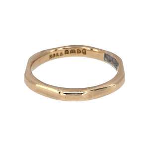 Preowned 18ct Yellow Gold 2mm Hexagon Style Band Ring in size L with the weight 2.80 grams