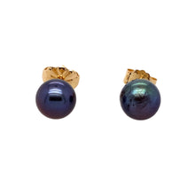 Load image into Gallery viewer, Preowned 18ct Yellow Gold &amp; Grey/Blue Pearl Stud Earrings with the weight 1.10 grams. The pearls are each 7mm diameter
