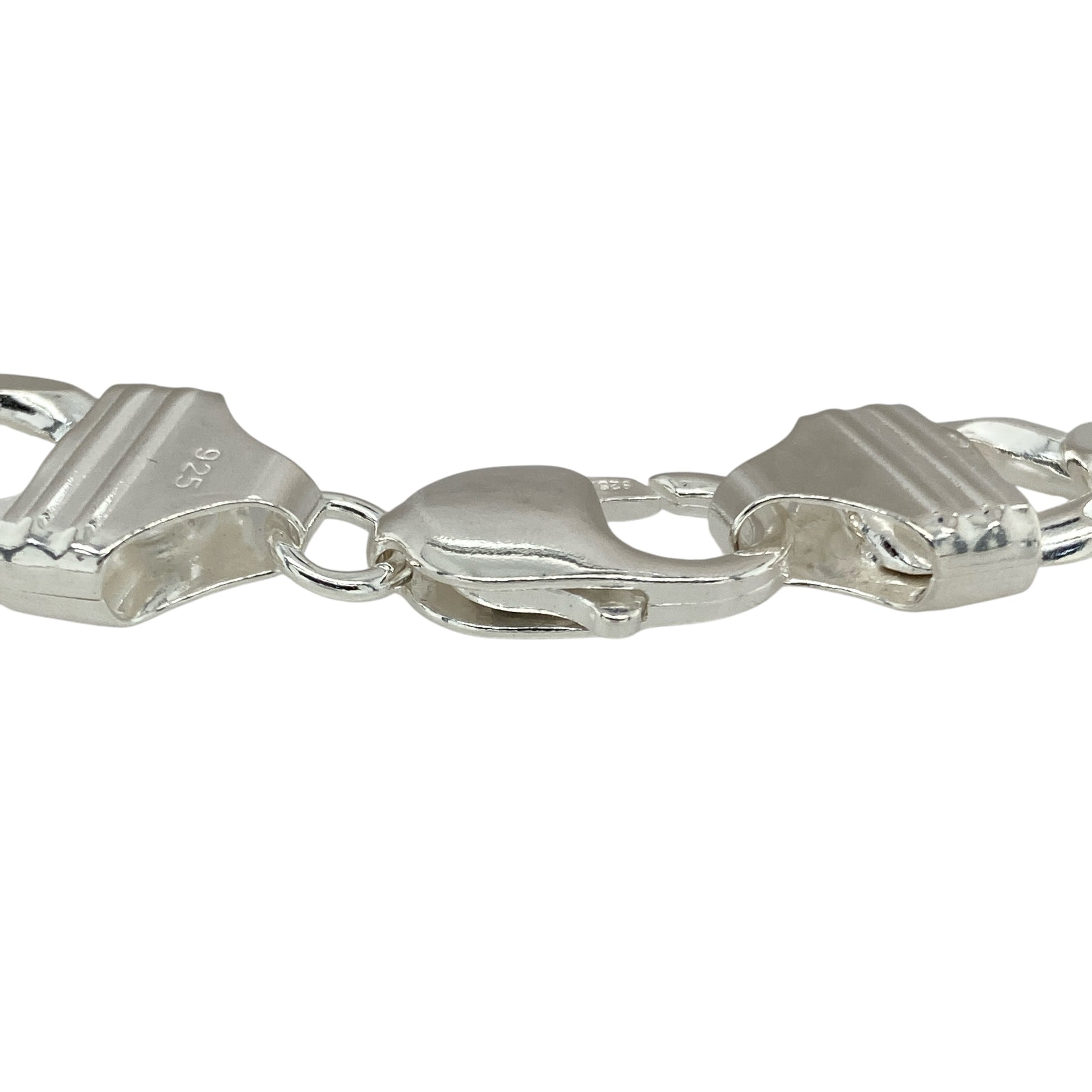 Command attention with this new 925 silver 8.5" curb bracelet, combining bold proportions with timeless style for a truly standout piece:
Design: A classic curb link bracelet featuring wide, flat interlocking links, creating a bold, confident look with a smooth, flexible drape across the wrist.
Material: Crafted from 925 sterling silver, the bracelet boasts a highly polished finish, enhancing its sleek, powerful design.