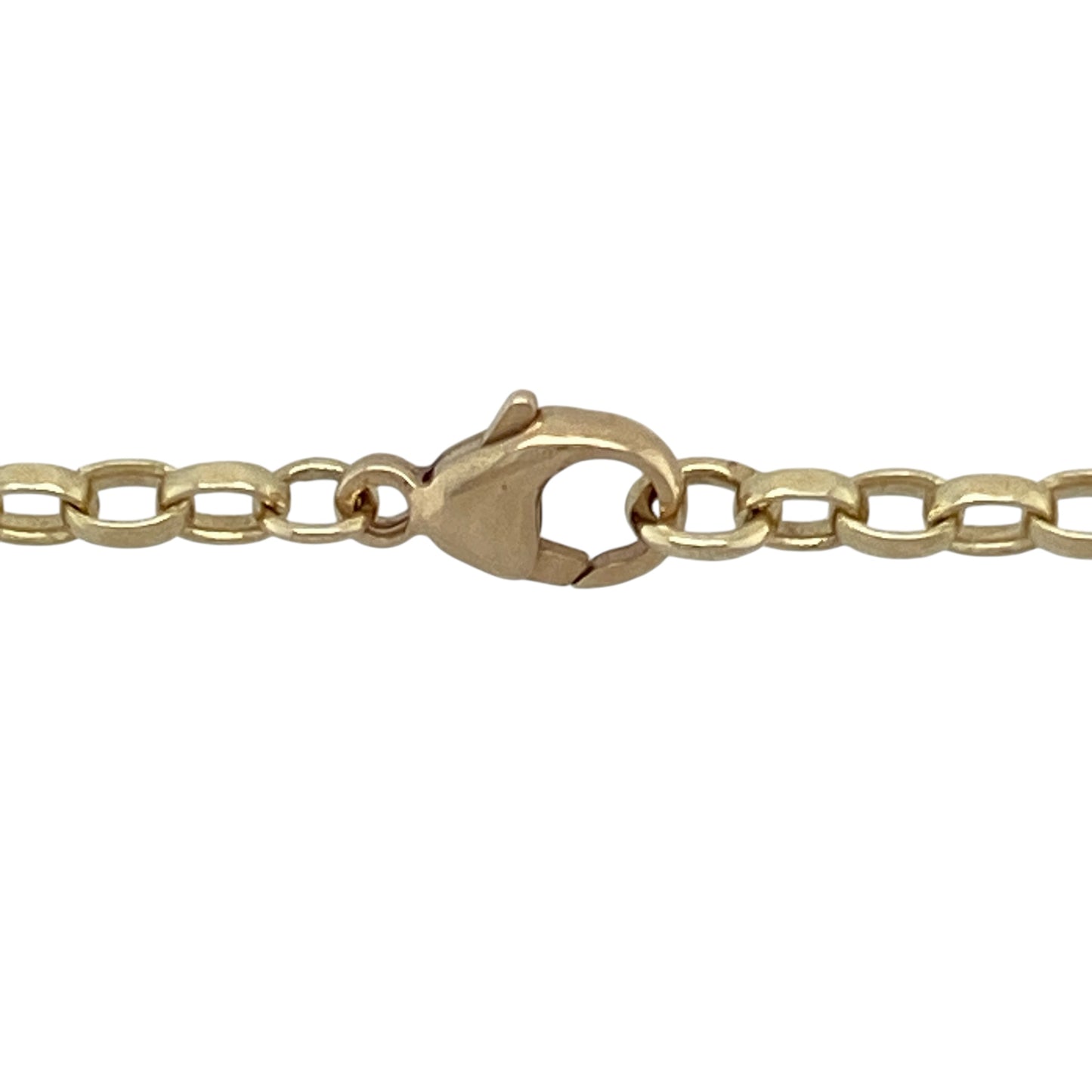 Add bold simplicity and lasting style to your collection with this pre-owned 9ct yellow gold 18" belcher chain—perfect for everyday wear or pairing with a statement pendant.
Design: The chain features classic round belcher links with a 3mm width, offering a strong and balanced look that suits both casual and formal styles.
Material: Made from 9-carat yellow gold, the polished finish enhances the smooth, uniform links with a rich, warm glow.