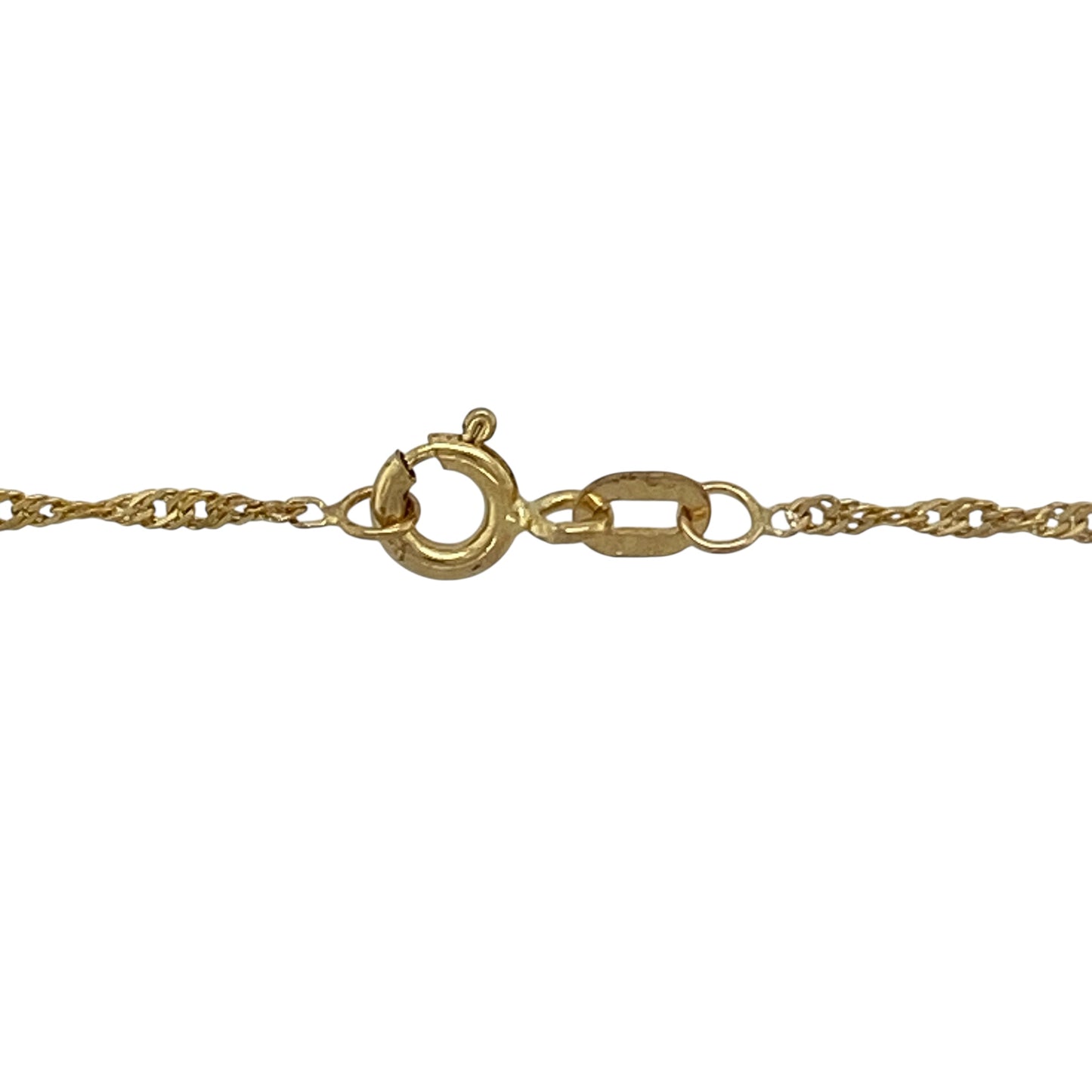 Bring subtle detail and golden shine to your collection with this pre-owned 9ct yellow gold necklace, styled with ball accents on a classic Singapore chain.
Design: The 18" chain features polished 3mm gold balls spaced evenly along the twisted Singapore design, creating a refined and eye-catching look.
Material: Made from 9-carat yellow gold, the polished finish enhances the warm tone and intricate chain style.