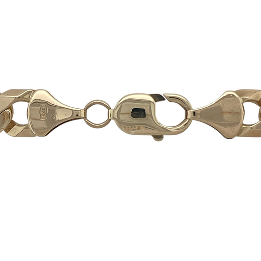 Bring powerful style and substantial presence to your collection with this pre-owned 9ct yellow gold curb chain, a bold statement piece designed for lasting impact and timeless appeal.
Design: The chain measures 22" in length with 9mm wide curb links, creating a striking and heavyweight profile.
Material: Made from 9-carat yellow gold, the polished finish enhances the strong, chunky links while adding a rich and classic glow.