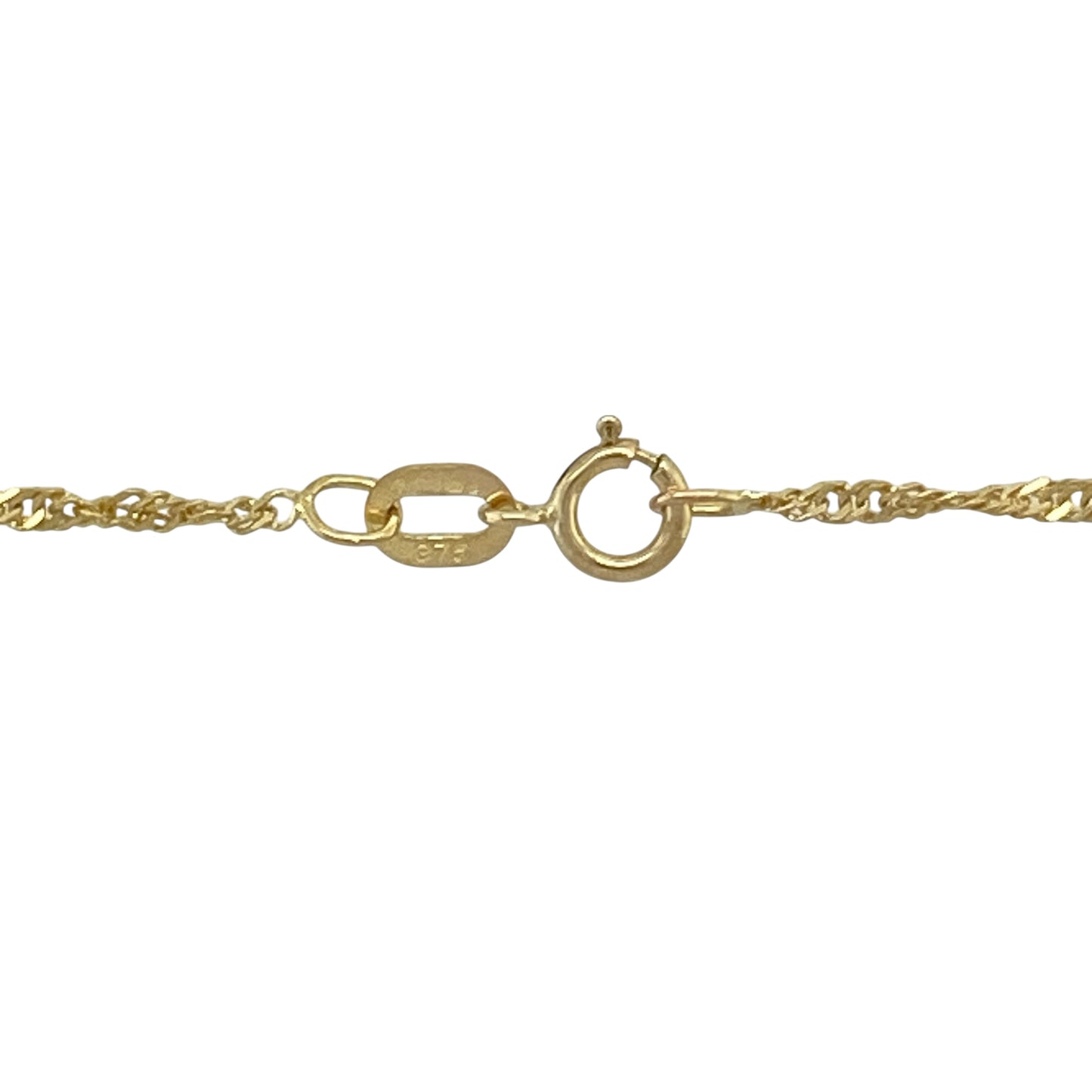 Bring subtle sparkle and refined detail to your collection with this pre-owned 9ct yellow gold ball and Singapore chain necklace, a versatile piece that combines elegant texture with timeless appeal.
Design: The necklace features an 18-inch Singapore chain accented with polished 3mm gold balls, creating movement and light-catching detail throughout.
Material: Made from 9-carat yellow gold, the polished finish enhances the chain’s twisted design and warm golden glow.