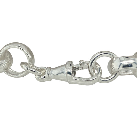 Bring bold shine and refined texture to your collection with this new 925 solid silver patterned belcher bracelet, a timeless design with classic appeal.
Design: The bracelet measures 8.25 inches in length with 11mm wide alternating plain and patterned links, creating an elegant contrast and distinctive look.
Material: Made from solid 925 sterling silver, the polished finish enhances the intricate link detail and adds a bright, luxurious shine.