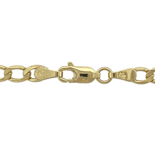 Bring classic shine and rich golden tone to your collection with this pre-owned 9ct yellow gold curb chainβan effortlessly stylish piece offering timeless appeal and everyday versatility.
Design: This 24" curb chain features 4mm flat links that create a sleek, traditional profile with a smooth, elegant drape.
Material: Made from 9-carat yellow gold, the chain has a polished finish that enhances its bright, radiant glow.