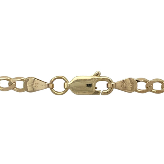 Bring classic shine and warm golden tone to your collection with this pre-owned 9ct yellow gold curb chainβan elegant piece offering timeless style and everyday versatility.
Design: This 18" curb chain features 3mm flat links, creating a sleek, traditional profile with a smooth and comfortable drape.
Material: Made from 9-carat yellow gold, the chain displays a polished, radiant finish that enhances its classic appeal.