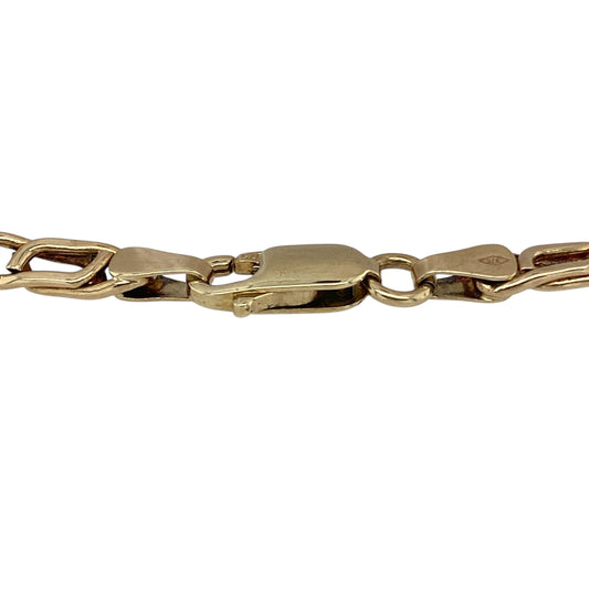Bring classic texture and refined shine to your jewellery collection with this pre-owned 9ct yellow gold double curb bracelet β a timeless piece with elegant, everyday appeal.
Design: The bracelet measures 8" in length and features 4mm double curb links, creating a smooth, interlocking pattern that adds depth and stylish detail.
Material: Made from 9ct yellow gold, the polished finish enhances the warm tone of the metal and highlights the braceletβs intricate link design.