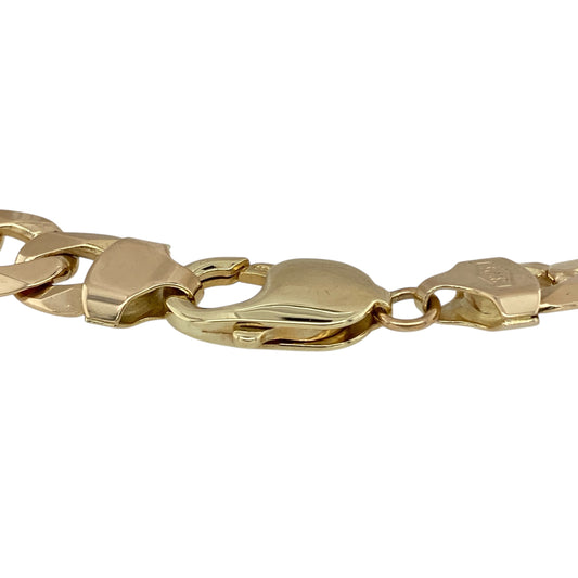 Bring bold style and substantial luxury to your jewellery collection with this pre-owned 9ct yellow gold curb bracelet, a standout piece designed to make a confident statement.
Design: This bracelet features a classic curb link pattern, offering a strong and timeless profile that remains a staple in fine jewellery.
Material: Made from 9-carat yellow gold, the warm polished finish enhances the bracelet’s solid structure and enduring appeal.