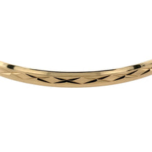 Load image into Gallery viewer, Preowned 9ct Yellow Solid Gold Engraved Patterned Bangle with the weight 5.70 grams. The bangle width is 4mm and the bangle diameter is 6.7cm 
