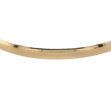Load image into Gallery viewer, Preowned 9ct Yellow Solid Gold Plain Bangle with the weight 6.20 grams. The bangle diameter is 6.7cm and the bangle width is 4mm
