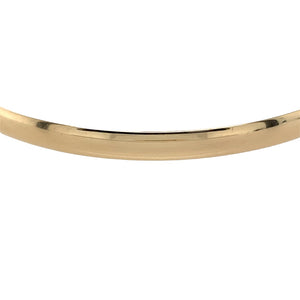 Preowned 9ct Yellow Solid Gold Plain Bangle with the weight 6.20 grams. The bangle diameter is 6.7cm and the bangle width is 4mm
