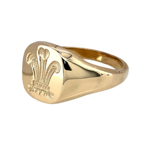 New 9ct Yellow Gold Three Feather Square Signet Ring in size X to Y with the weight 8.90 grams. The front of the ring is 13mm high