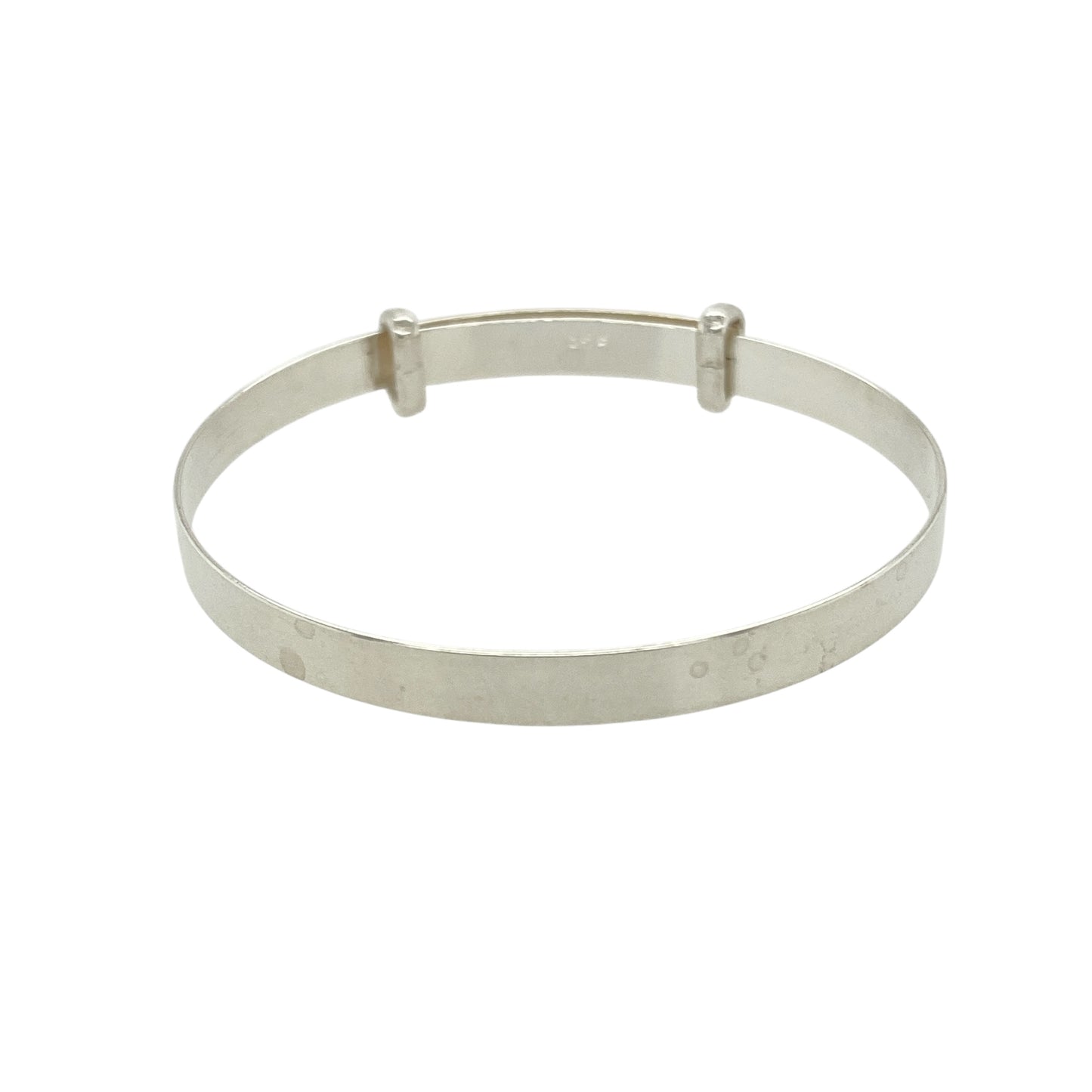 Bring timeless simplicity and lasting charm to a little one’s jewellery collection with this new 925 silver plain baby expander bangle—a classic keepsake with elegant design and everyday appeal.
Design: The 4mm wide bangle features a smooth, plain surface for a clean and timeless look, perfect for engraving or wearing as is.
Material: Made from solid 925 sterling silver, the polished finish gives a bright, reflective shine with a soft and gentle appearance.