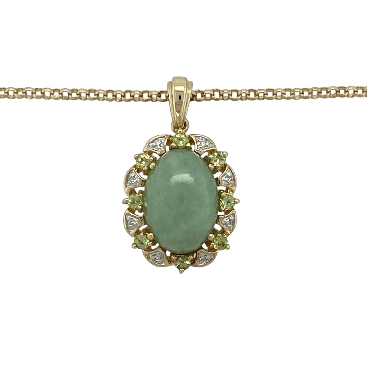Bring vibrant colour and elegant detail to your collection with this pre-owned 9ct yellow gold pendant set with diamond, peridot, and jade on an 18" belcher chain, offering a unique combination of gemstones in a refined design—perfect for statement wear or special occasions.
Design: The pendant measures 2.7cm long including the bail and features a striking arrangement of jade and peridot, accented by sparkling diamonds for added brilliance.