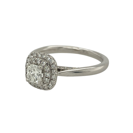 Bring brilliance and luxury to your collection with this pre-owned 18ct white gold diamond double halo ringβa sparkling design with timeless sophistication.
Design: The ring features a 0.40ct princess cut centre diamond, surrounded by two halos of smaller diamonds in a 9mm high setting for maximum sparkle and impact.
Material: Made from 18-carat white gold, the polished finish enhances the cool tone and provides the perfect backdrop for the dazzling diamonds.