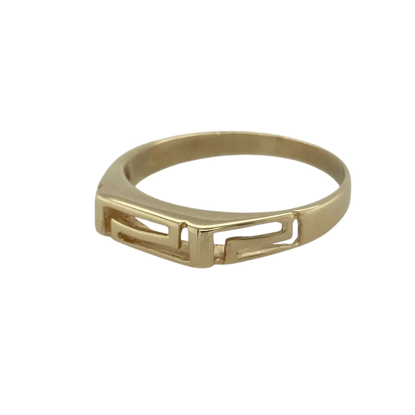 Bring classic design and timeless appeal to your collection with this pre-owned 9ct yellow gold open Greek key style ring—a sophisticated piece inspired by ancient elegance.
Design: The ring features an open Greek key pattern across the front, symbolising infinity and unity. The geometric design gives it a refined, contemporary edge while maintaining a connection to traditional artistry.