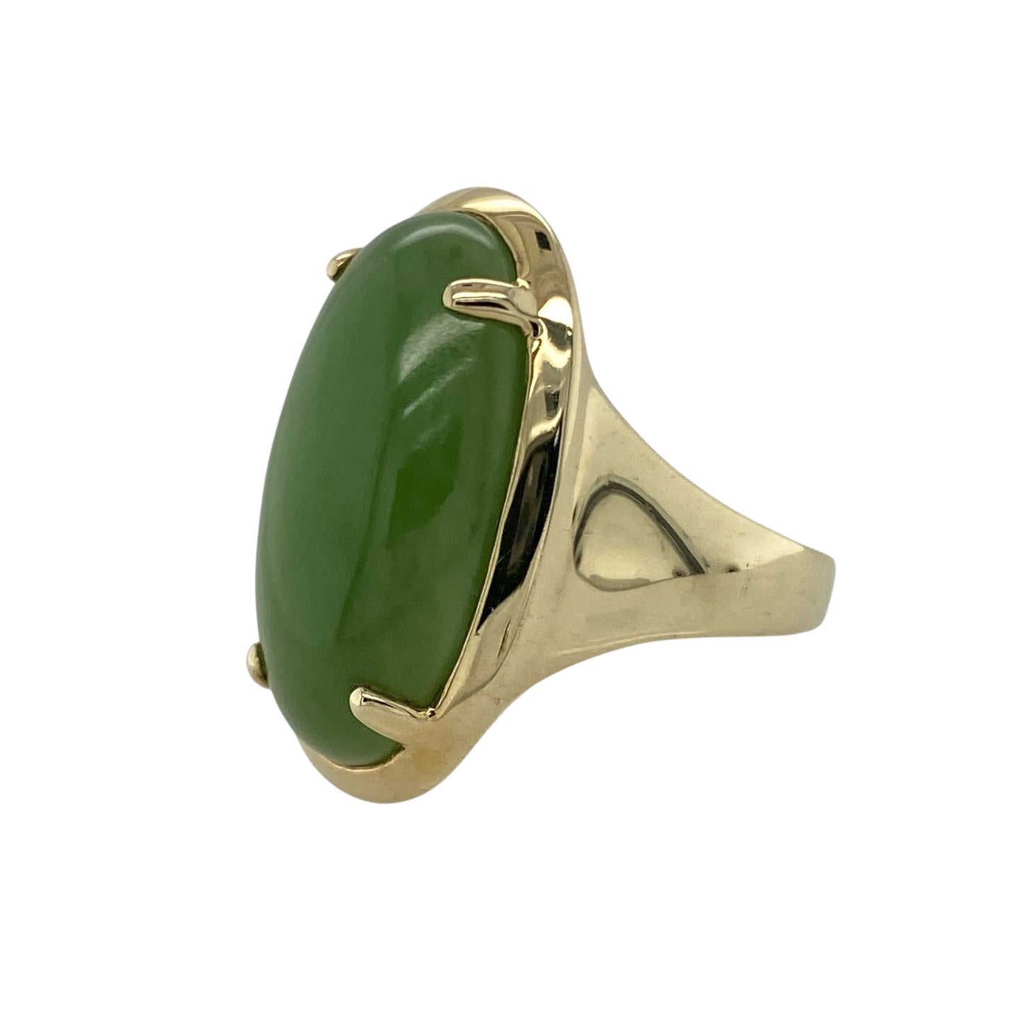 Bring serene beauty and timeless elegance to your collection with this pre-owned 9ct yellow gold and jade dress ring, combining refined design with natural gemstone charm—perfect for statement wear or sophisticated everyday style.
Design: The ring features an oval jade stone measuring 22mm by 11mm, displaying soft green tones and a smooth, polished finish that catches the light with subtle grace.