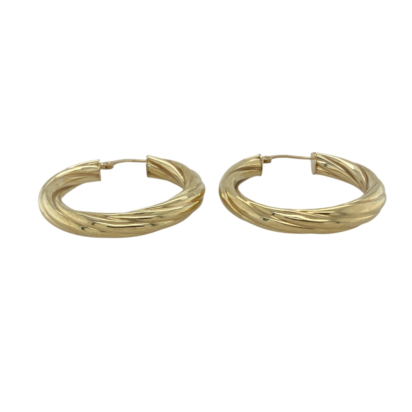 Bring timeless elegance and radiant detail to your collection with these pre-owned 9ct yellow gold twisted hoop creole earrings, combining classic design with a touch of modern sophistication—perfect for both everyday wear and special occasions.
Design: The earrings feature a stylish twisted hoop creole design that catches the light beautifully, adding movement, texture, and subtle sparkle to a traditional silhouette.