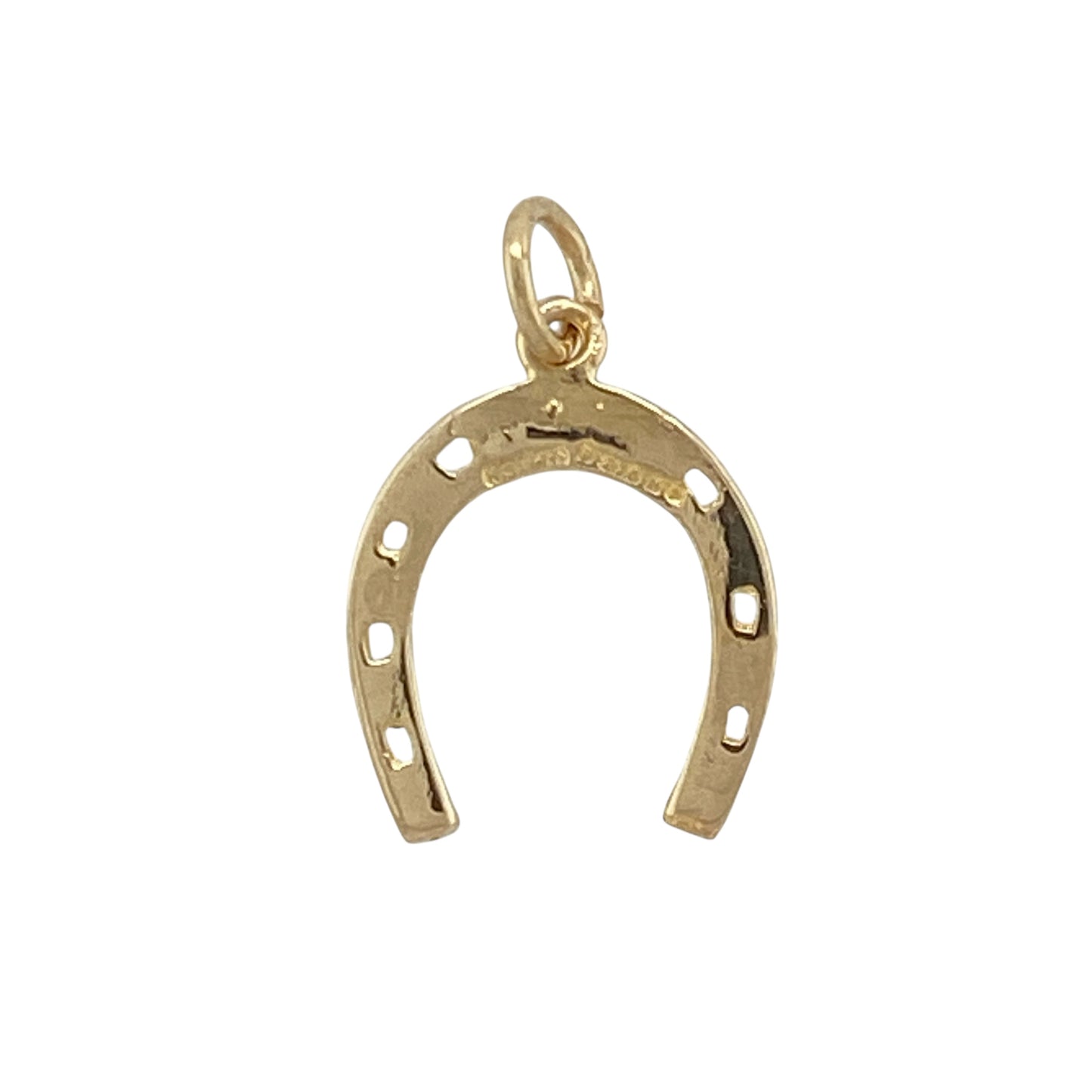 Add a touch of luck and classic charm to your collection with this pre-owned 9ct yellow gold horseshoe pendant, symbolising good fortune and timeless style—perfect for everyday wear or gifting.
Design: The pendant features a traditional open horseshoe shape with smooth, polished detailing that catches the light beautifully.
Material: Made from 9-carat yellow gold, offering a warm tone and elegant finish.