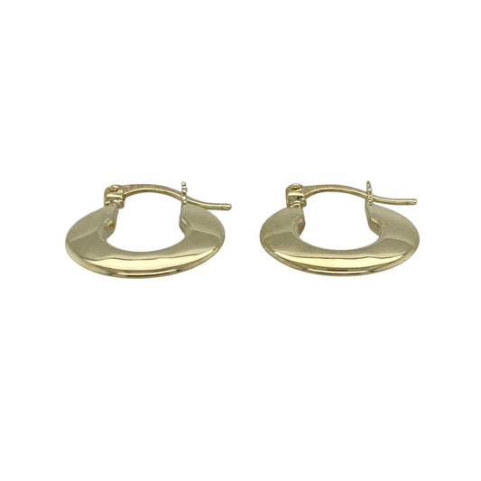Bring classic shine and effortless style to your collection with these pre-owned 9ct yellow gold flat creole hoop earrings—an easy-to-wear pair offering timeless elegance and everyday versatility.
Design: These lightweight hoops feature a sleek flat profile, creating a refined, polished look that suits both casual and dressy occasions.
Material: Made from 9-carat yellow gold, the earrings display a warm, radiant tone with a smooth finish.