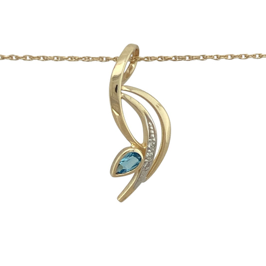 Bring soft colour and elegant sparkle to your collection with this pre-owned 9ct yellow gold blue topaz and diamond pendant necklace—an attractive piece offering timeless charm and refined detail.
Design: This 2.6cm pendant features a 5mm by 3mm teardrop-shaped blue topaz accented with diamonds, creating a graceful and light-catching focal point.