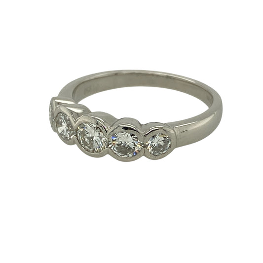 Bring refined brilliance and contemporary elegance to your jewellery collection with this pre-owned platinum and diamond set five stone bubble style band ring.
Design: The ring features a five-stone bubble-style arrangement, with diamonds graduating in size across the band to create a flowing and eye-catching look.
Material: Made from platinum, the naturally bright and durable finish enhances the fire and brilliance of the diamonds while offering exceptional strength.