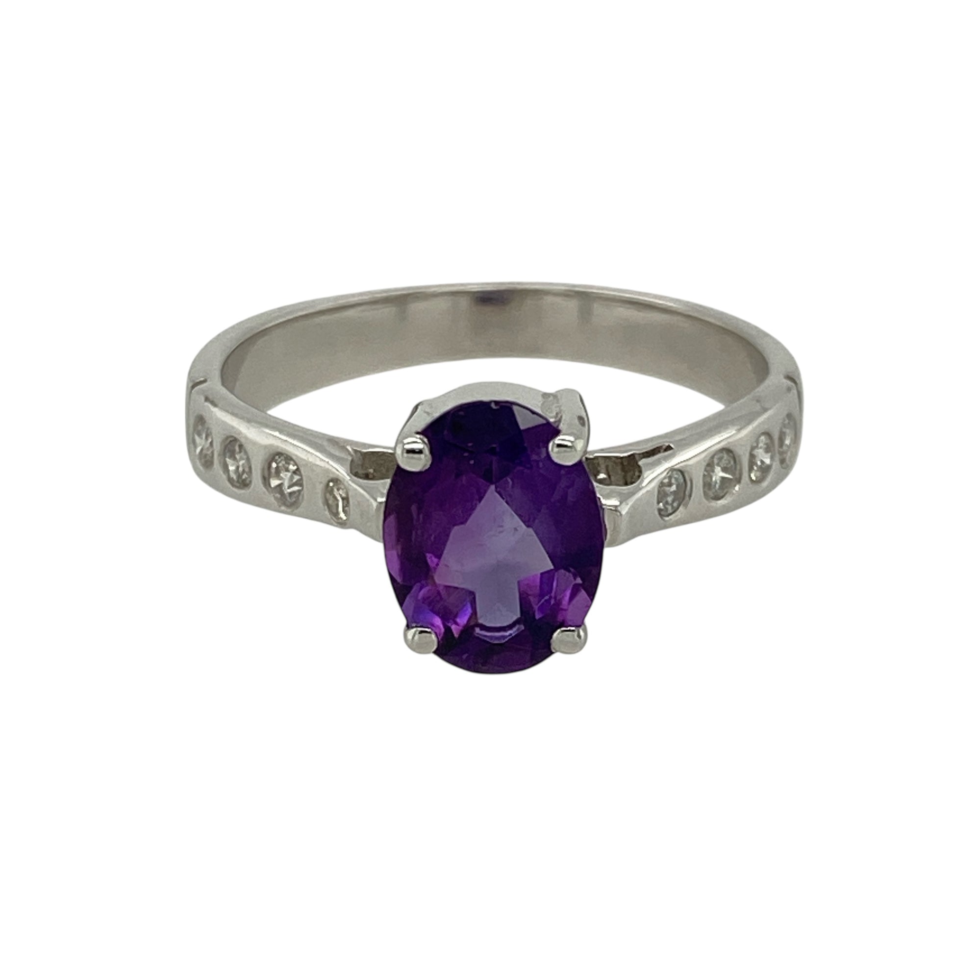 18ct White Gold Diamond & Amethyst Set Ring