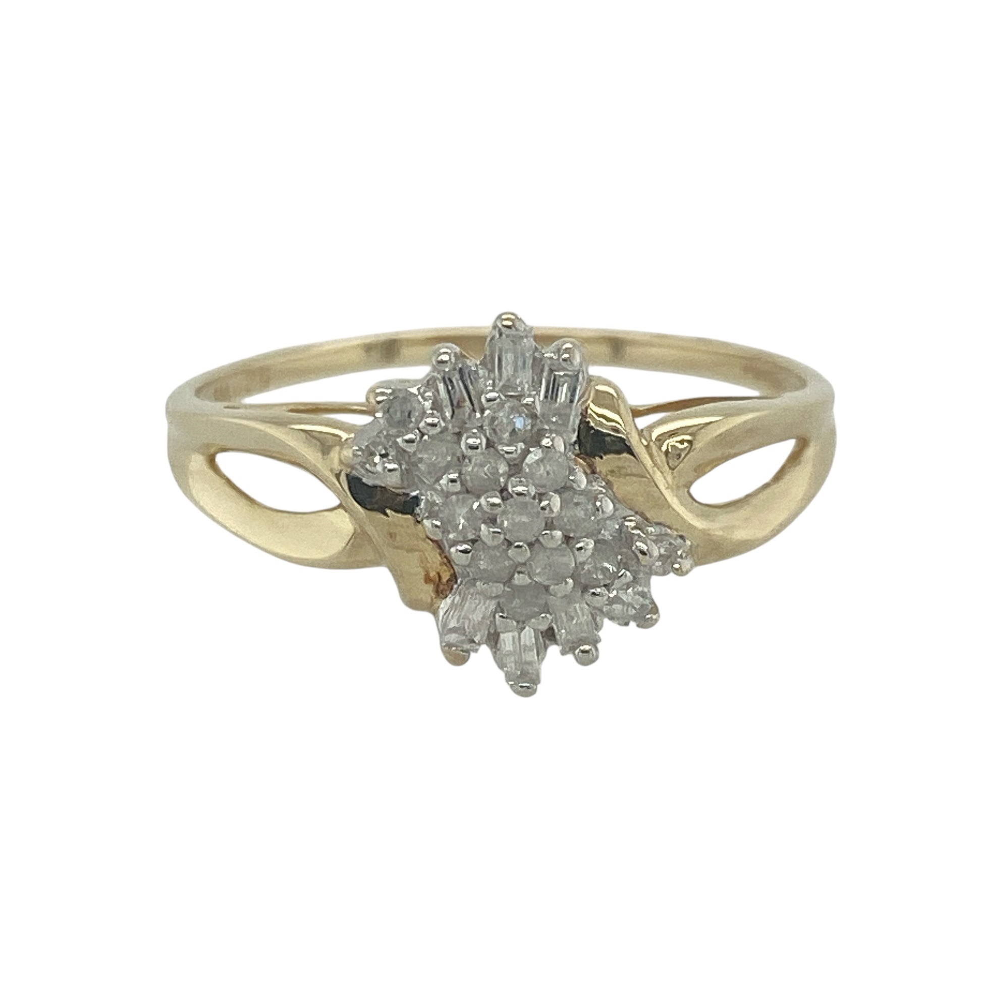 9ct Gold & Diamond Set Split Shoulder Cluster Ring