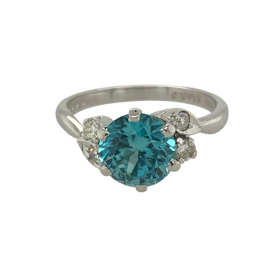 18ct White Gold Diamond & Blue Topaz Set Ring