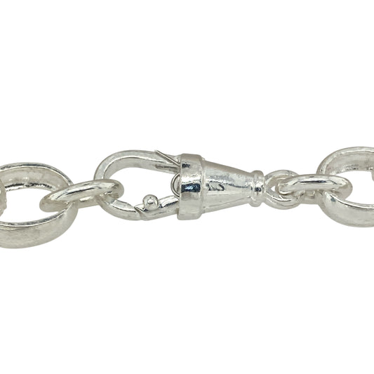 Add colour and elegance to your collection with this new 925 silver pink stone belcher bracelet, a bold yet feminine design—perfect for everyday wear or standout occasions.
Design: The bracelet features oval belcher links measuring 10mm in width, accented with pink stones for a vibrant and eye-catching look.
Material: Made from 925 sterling silver, the polished finish enhances durability while complementing the soft hue of the stones.