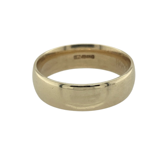Bring timeless elegance and a bold presence to your collection with this pre-owned 9ct yellow gold wedding band ring, a classic style perfect for marking life’s most meaningful moments.
Design: The ring features a traditional 6mm wide band, offering a substantial and elegant profile.
Material: Made from 9-carat yellow gold, the polished finish enhances the band’s warm and refined tone.