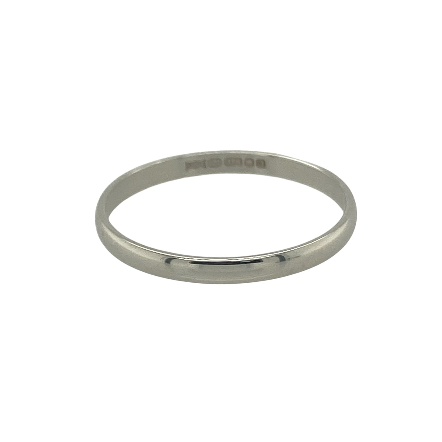 Bring simple elegance and timeless style to your collection with this pre-owned 9ct white gold wedding band ring, a classic choice for everyday wear or marking life’s special moments.
Design: The ring features a slim 2mm wide band, offering a delicate and understated profile.
Material: Made from 9-carat white gold, the polished finish provides a sleek and modern glow.
Ring Detail: Versatile and meaningful, this ring is ideal as a wedding band, commitment ring, or a subtle accessory to complement any style.
