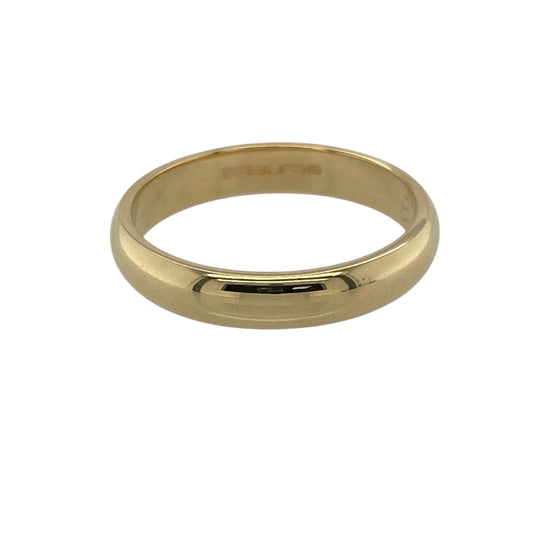 Bring classic elegance and lasting beauty to your collection with this pre-owned 18ct yellow gold 4mm wedding band ring, combining timeless design with a rich, polished finish—perfect as a symbol of love or refined everyday wear.
Design: The ring features a traditional 4mm band with a smooth, rounded profile, offering a sleek and sophisticated look suitable for any style.