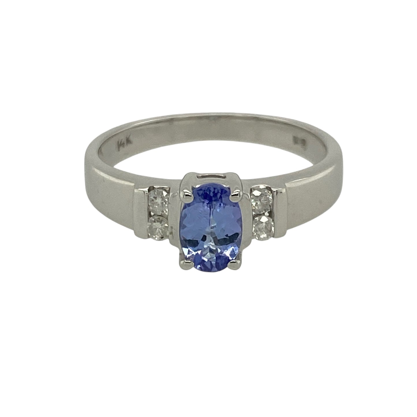 14ct White Gold Diamond & Tanzanite Set Ring
