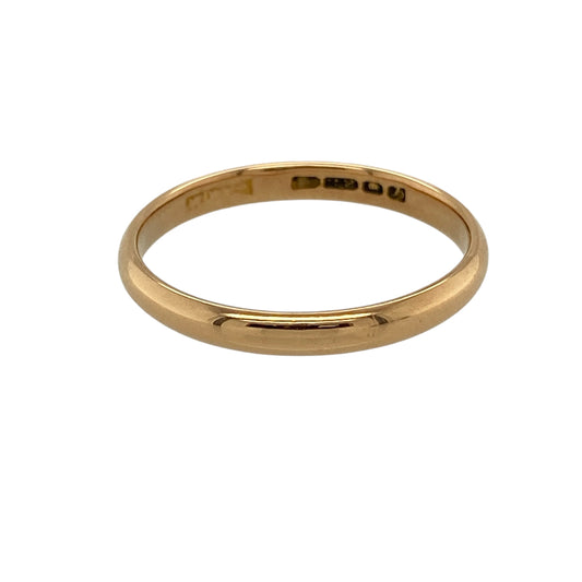 Bring timeless simplicity and classic elegance to your jewellery collection with this pre-owned 22ct yellow gold wedding band ring.
Design: The ring features a traditional plain band profile with a slim 2mm width, offering a clean and understated look that never goes out of style.
Material: Made from rich 22-carat yellow gold, the high gold content gives the ring a warm, luxurious tone and enduring appeal.