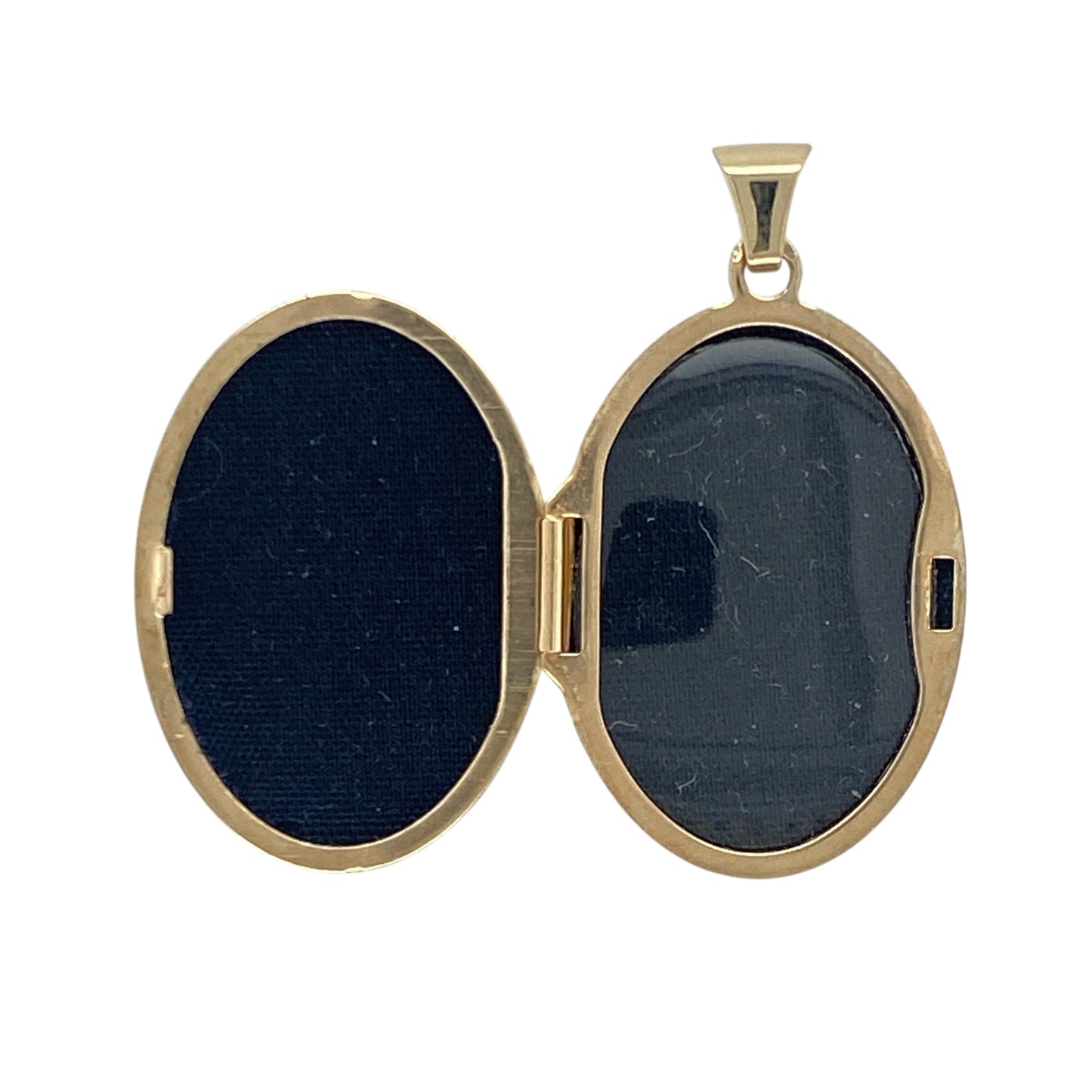 9ct Gold Engraved Patterned Oval Locket