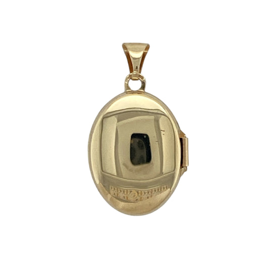 Bring meaningful symbolism and elegant detail to your collection with this pre-owned 9ct yellow gold oval Celtic patterned locketβan enchanting piece inspired by heritage and tradition.
Design: Featuring an oval shape adorned with intricate Celtic-style patterning, the locket offers a beautifully detailed and culturally inspired focal point.
Material: Made in 9-carat yellow gold, the polished finish highlights the ornate design with a warm, radiant shine.