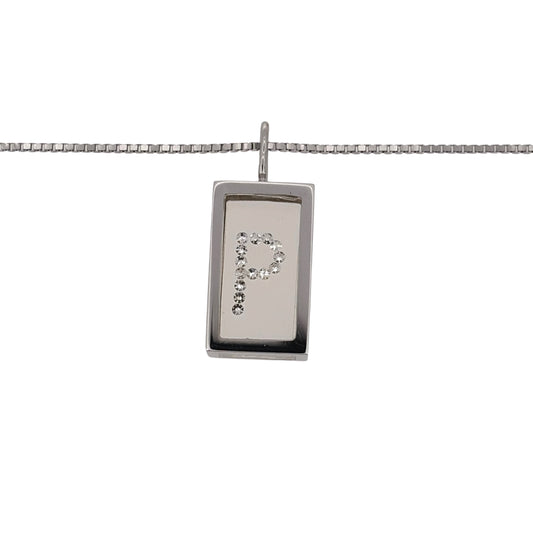 Add a personalised touch to your jewellery collection with this pre-owned 18ct white gold possible cubic zirconia/stone set initial ‘P’ pendant necklace, featuring a distinctive rectangular design presented on a classic 16-inch box chain.
Design: The pendant features the initial ‘P’ within a rectangular design, enhanced with cubic zirconia detailing for an eye-catching and personalised finish.