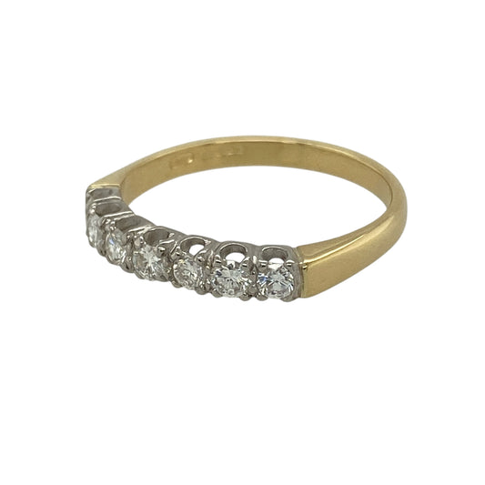 Bring classic elegance and enduring sparkle to your jewellery collection with this pre-owned 18ct yellow gold diamond set seven stone band ring, offering a timeless design with beautifully balanced brillianceβperfect for everyday wear or special occasions.
Design: The ring features seven diamonds arranged in a traditional row across the band, creating a refined and symmetrical look with lasting appeal.
