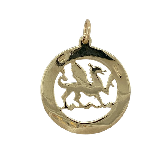 Bring sporting heritage and national pride to your jewellery collection with this pre-owned 9ct yellow gold Welsh Dragon Grand Slam 2005 circle pendant, celebrating a historic achievement in a timeless gold designβperfect for everyday wear or as a meaningful keepsake.
Design: The pendant features a circular design showcasing the Welsh Dragon and commemorating the 2005 Grand Slam, making it a bold and symbolic piece with strong character.