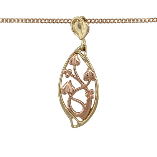 Add meaningful symbolism and elegant two-tone style to your jewellery collection with this pre-owned 9ct yellow and rose gold Clogau Tree of Life pendant necklace, offering a timeless design with graceful presence—perfect for everyday wear or as a thoughtful gift.
Design: The pendant features an oval, leaf-shaped Tree of Life motif, symbolising growth, strength, and connection, measuring approximately 3.6cm in length including the bail, and suspended from a 22" curb chain.