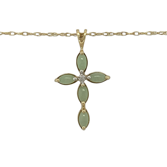 Add meaningful symbolism and natural elegance to your jewellery collection with this pre-owned 9ct yellow gold diamond and jade set cross pendant necklace, offering classic design with refined detail—perfect for everyday wear or thoughtful gifting.
Design: The necklace features a traditional cross pendant set with jade stones and accented with diamond detailing, measuring approximately 2.7cm in length including the bail, and suspended from a classic 18" Prince of Wales chain.