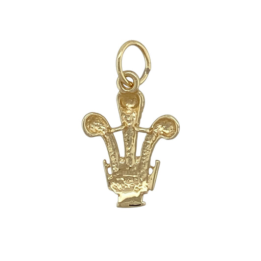 Add proud Welsh symbolism and classic style to your jewellery collection with this pre-owned 9ct yellow gold Welsh three feathers pendant, offering timeless heritage appeal in a refined designβperfect for everyday wear or meaningful gifting.
Design: The pendant features the iconic Welsh three feathers motif, a traditional symbol of Welsh identity and pride, presented in a clean and elegant form.