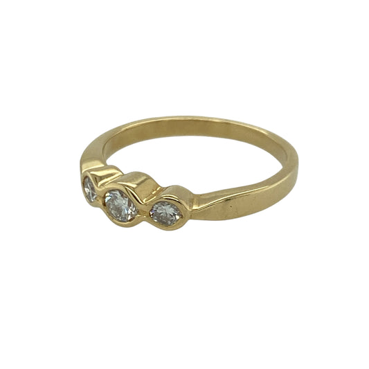 Celebrate timeless elegance with this pre-owned 18ct yellow gold diamond set trilogy ring, a classic and meaningful piece perfect for special occasions or refined everyday wear.
Design: The ring features a traditional trilogy layout with three sparkling diamonds arranged across the centre, symbolising past, present and future. The balanced setting creates a graceful and sophisticated look with beautiful light reflection from each stone.