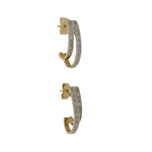 Add contemporary sparkle to your jewellery collection with these pre-owned 9ct yellow and white gold diamond set double strand curved stud earrings, a stylish and versatile pair perfect for everyday wear or special occasions.
Design: These earrings feature a graceful double strand curved design, creating a layered effect that follows the natural contour of the ear. Diamond accents are set along the white gold section, adding subtle brilliance and contrast against the warm yellow gold.