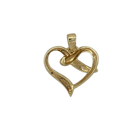 Add a romantic touch to your jewellery collection with this pre-owned 9ct yellow and white gold diamond set open heart pendant, a delicate and meaningful piece perfect for everyday wear or heartfelt gifting.
Design: The pendant features an elegant open heart shape, combining warm yellow gold with contrasting white gold detail. Diamond accents are set along the white gold section, adding subtle sparkle and enhancing the graceful outline of the heart.